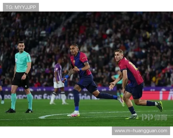 奥尔默肩膀脱臼瞬间：巴萨功臣破门后重伤，预计缺阵至明年1月